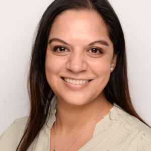 Headshot photo of Anjali Khanna