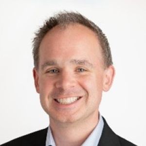 Headshot photo of Daniel Elwell