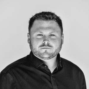 Headshot photo of Louis Donald