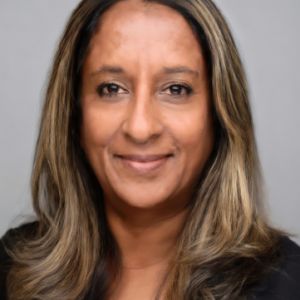 Headshot photo of Zarina Connolly