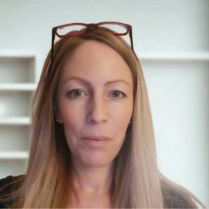 Headshot photo of Tania Mackie