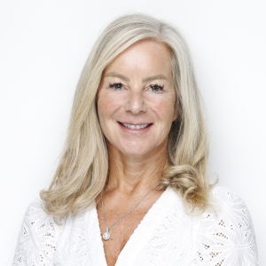 Headshot phot of Rebecca Glover