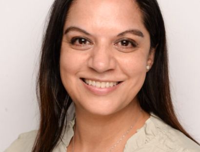 Headshot photo of Anjali Khanna