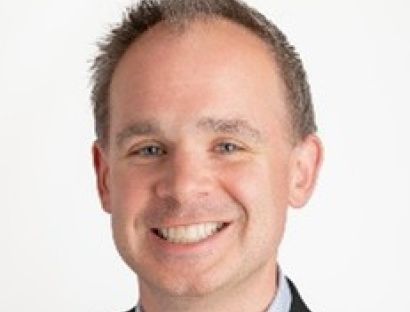 Headshot photo of Daniel Elwell