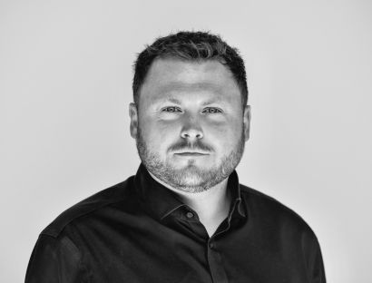 Headshot photo of Louis Donald