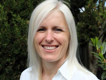 Headshot photo of Kirsty Haugland