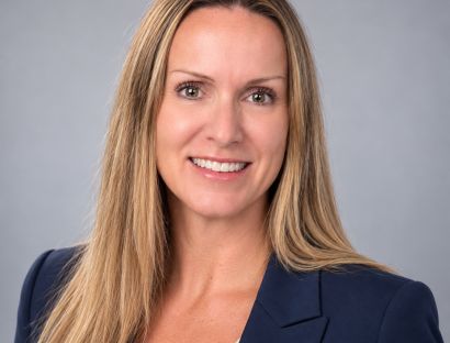 Headshot phot of Rebecca Coulter